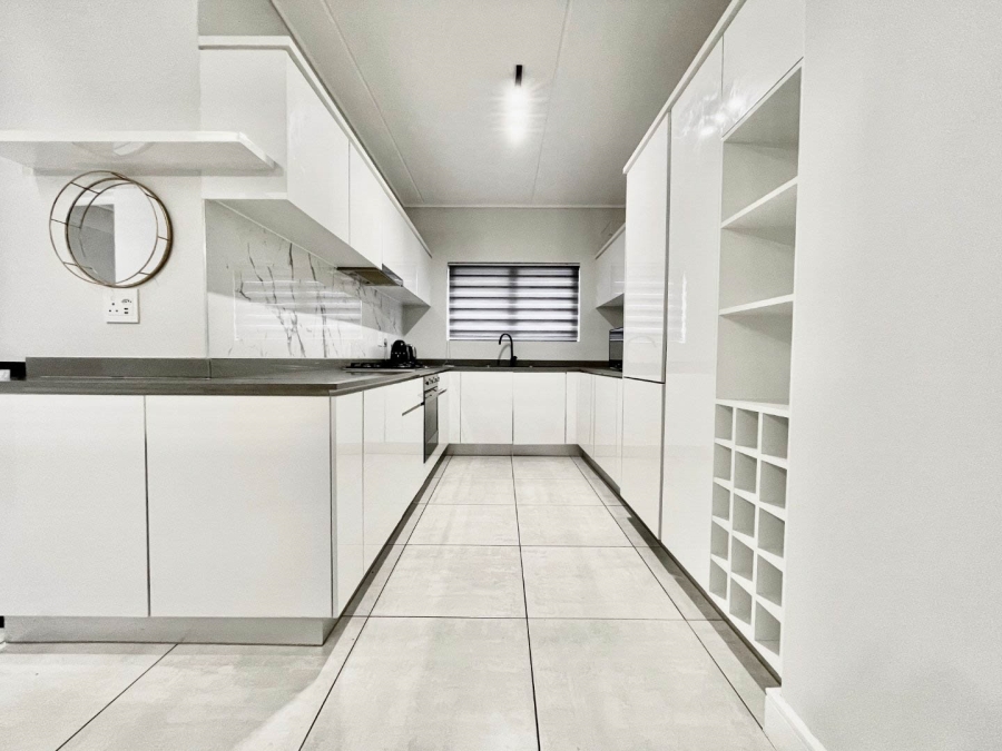 To Let 3 Bedroom Property for Rent in The Polofields Gauteng