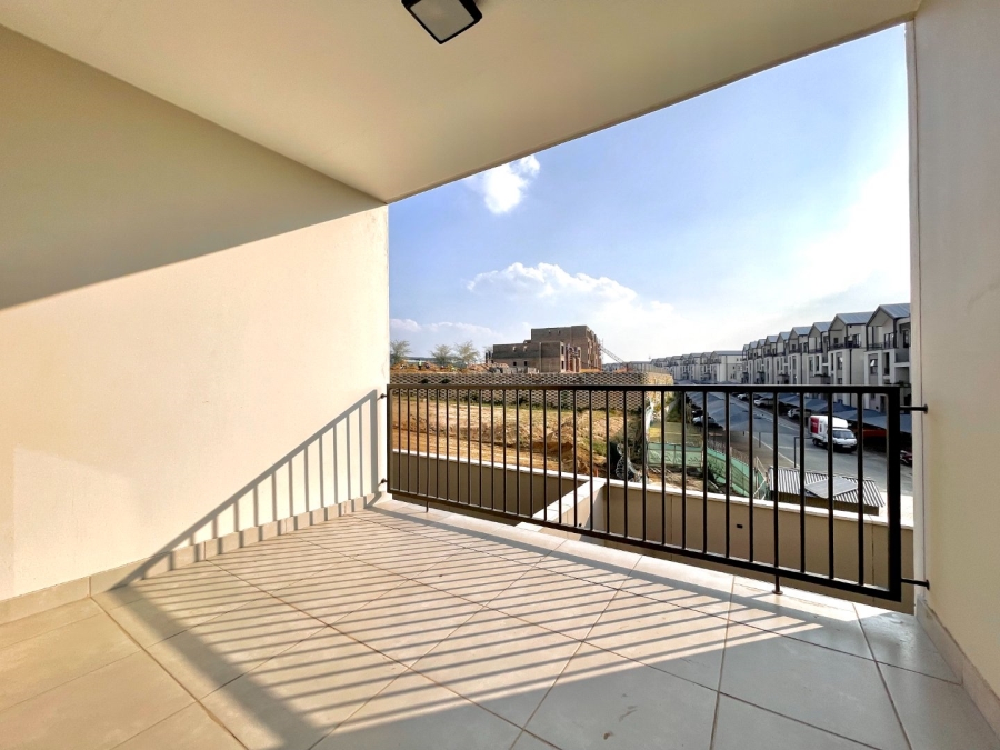 To Let 3 Bedroom Property for Rent in Waterfall Gauteng