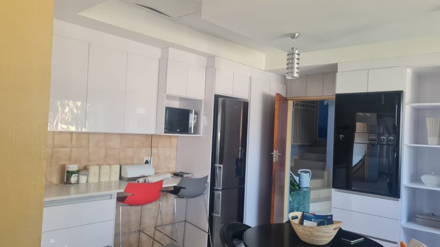3 Bedroom Property for Sale in Oakdene Gauteng