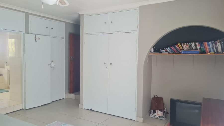3 Bedroom Property for Sale in Oakdene Gauteng