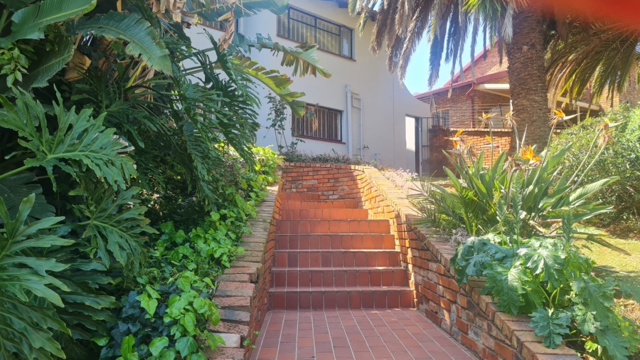 3 Bedroom Property for Sale in Oakdene Gauteng