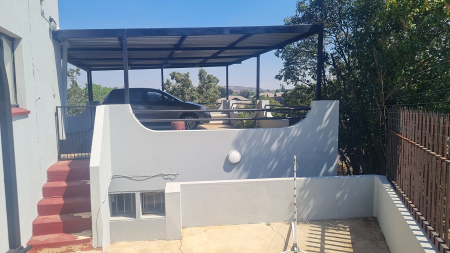 3 Bedroom Property for Sale in Oakdene Gauteng