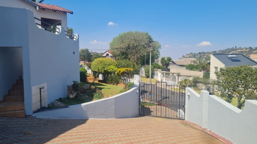 3 Bedroom Property for Sale in Oakdene Gauteng