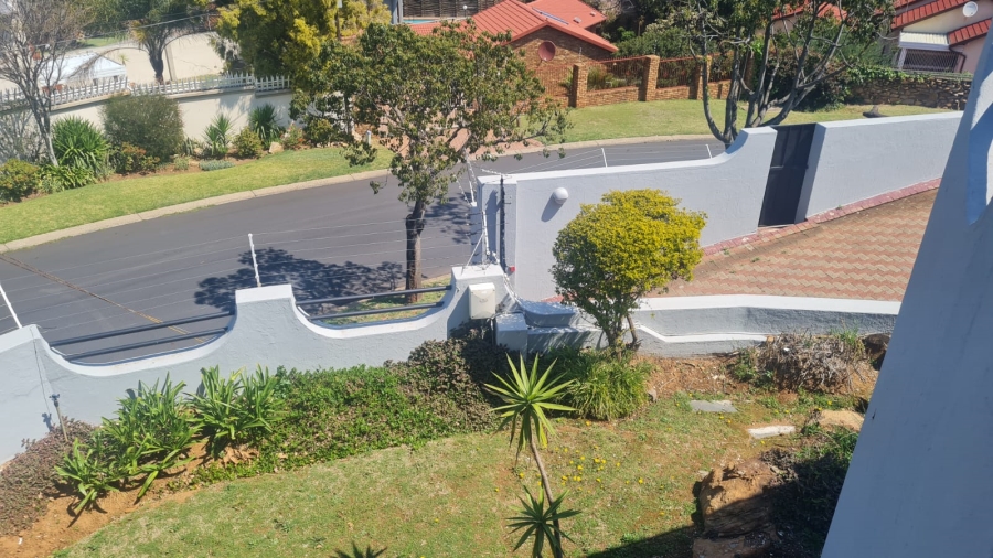 3 Bedroom Property for Sale in Oakdene Gauteng