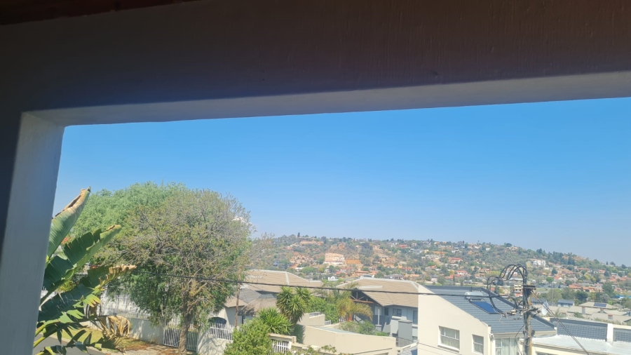 3 Bedroom Property for Sale in Oakdene Gauteng