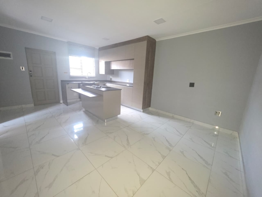 To Let 1 Bedroom Property for Rent in Robertsham Gauteng