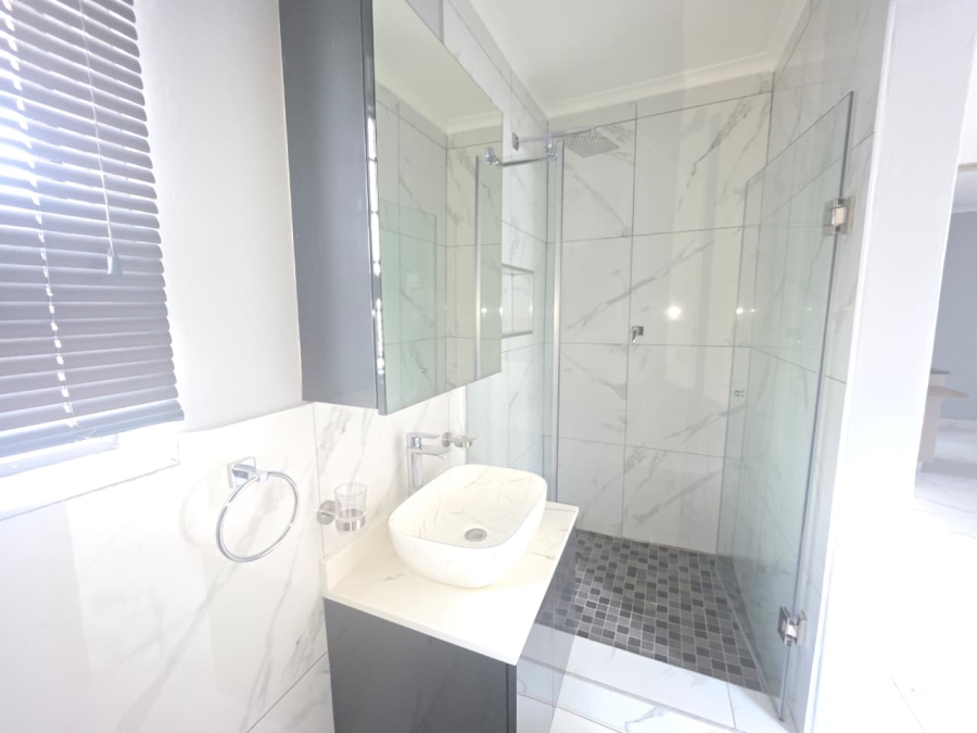 To Let 1 Bedroom Property for Rent in Robertsham Gauteng