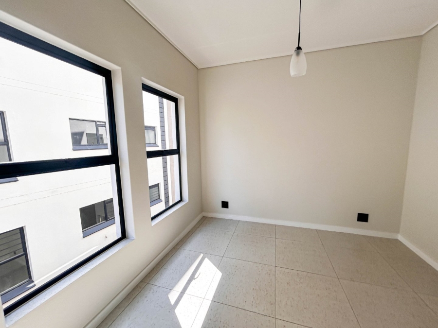 To Let 3 Bedroom Property for Rent in The Polofields Gauteng