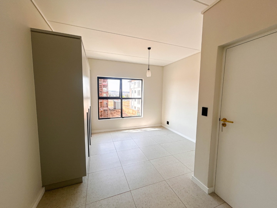 To Let 3 Bedroom Property for Rent in The Polofields Gauteng