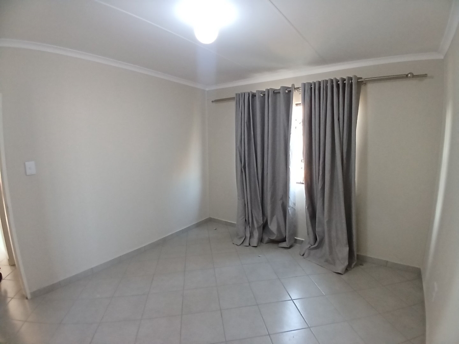  Bedroom Property for Sale in Selcourt Gauteng