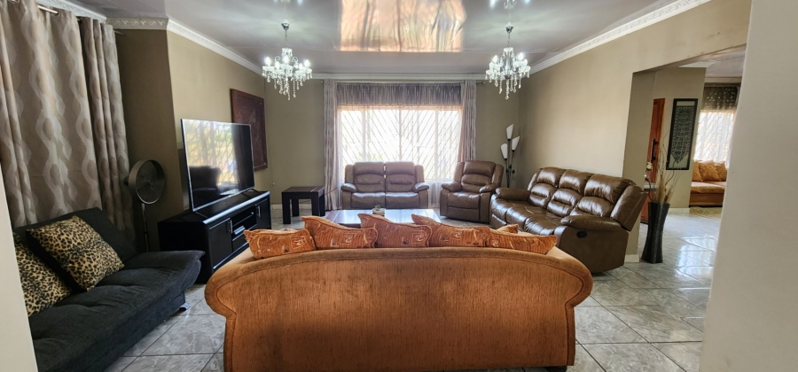 4 Bedroom Property for Sale in Erasmia Gauteng