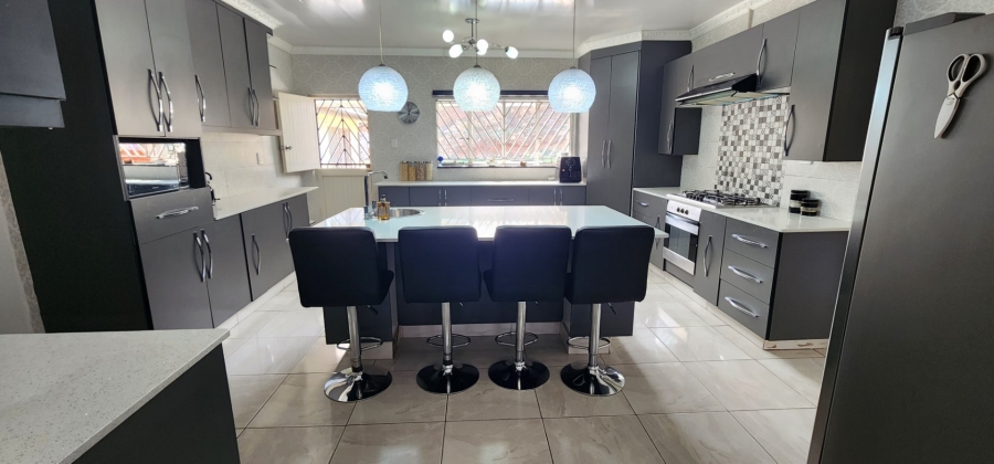 4 Bedroom Property for Sale in Erasmia Gauteng
