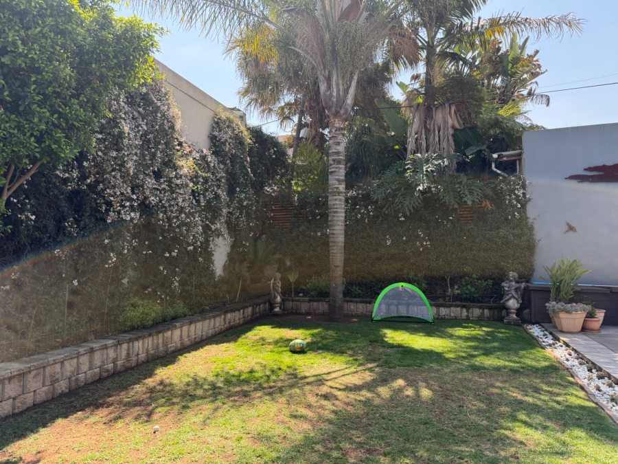 To Let 3 Bedroom Property for Rent in Parkhurst Gauteng