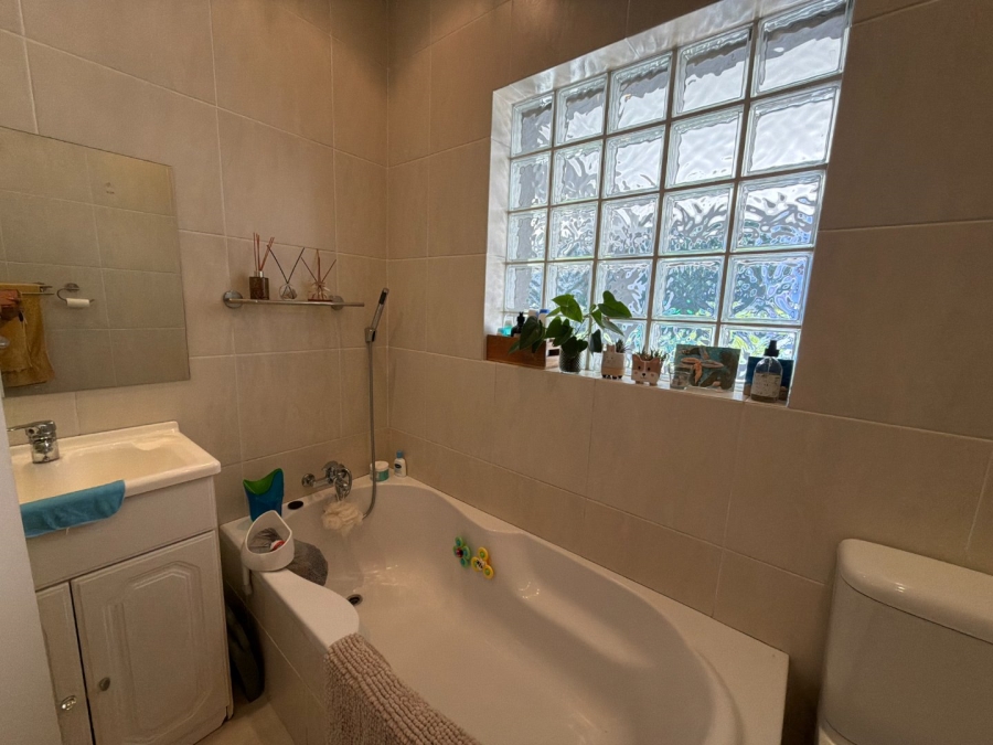 To Let 3 Bedroom Property for Rent in Parkhurst Gauteng