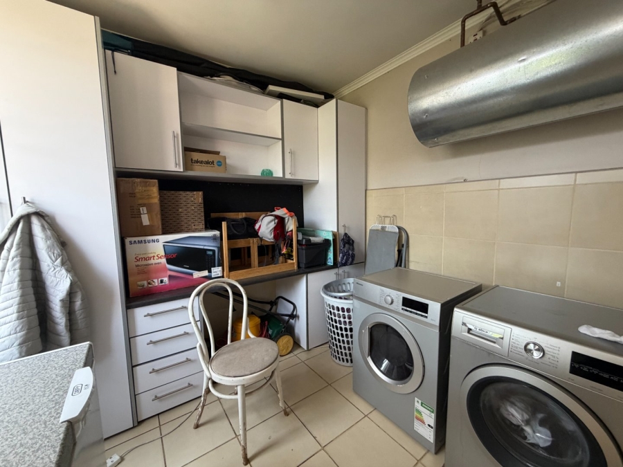 To Let 3 Bedroom Property for Rent in Parkhurst Gauteng