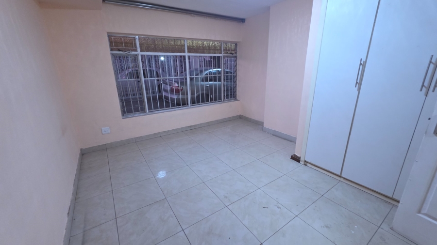 To Let 1 Bedroom Property for Rent in Laudium Gauteng