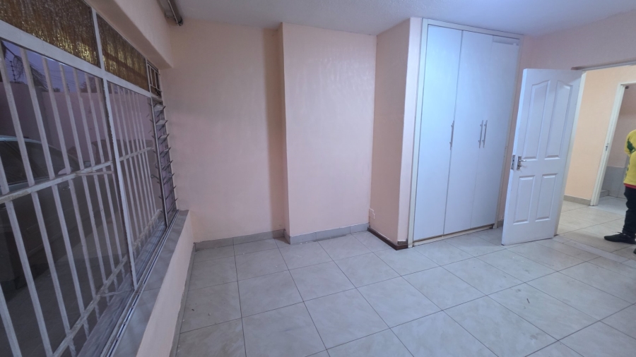 To Let 1 Bedroom Property for Rent in Laudium Gauteng