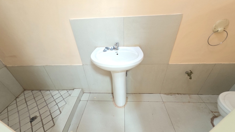 To Let 1 Bedroom Property for Rent in Laudium Gauteng