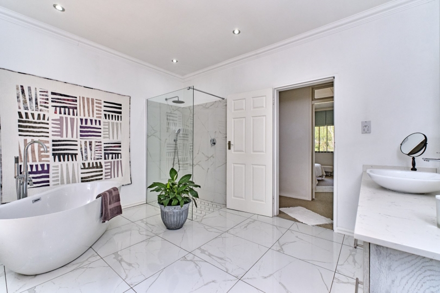 5 Bedroom Property for Sale in Northcliff Gauteng