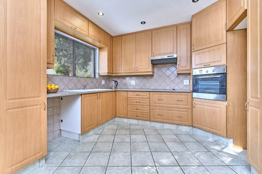 5 Bedroom Property for Sale in Northcliff Gauteng