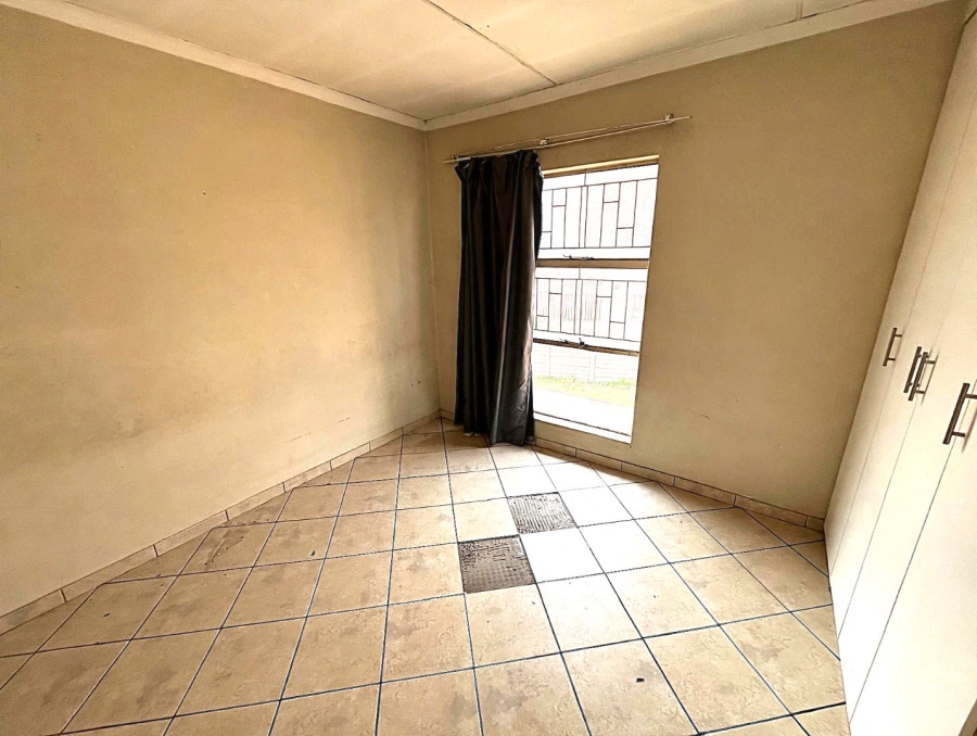  Bedroom Property for Sale in Vanderbijlpark CW 5 Gauteng