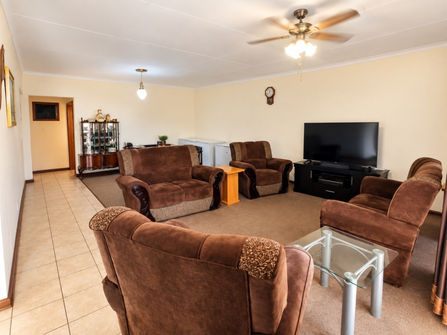 2 Bedroom Property for Sale in Vanderbijlpark CW 3 Gauteng