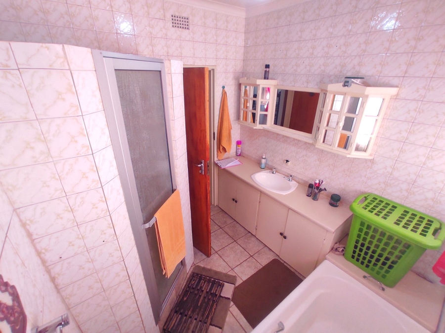 2 Bedroom Property for Sale in Vanderbijlpark CW 3 Gauteng