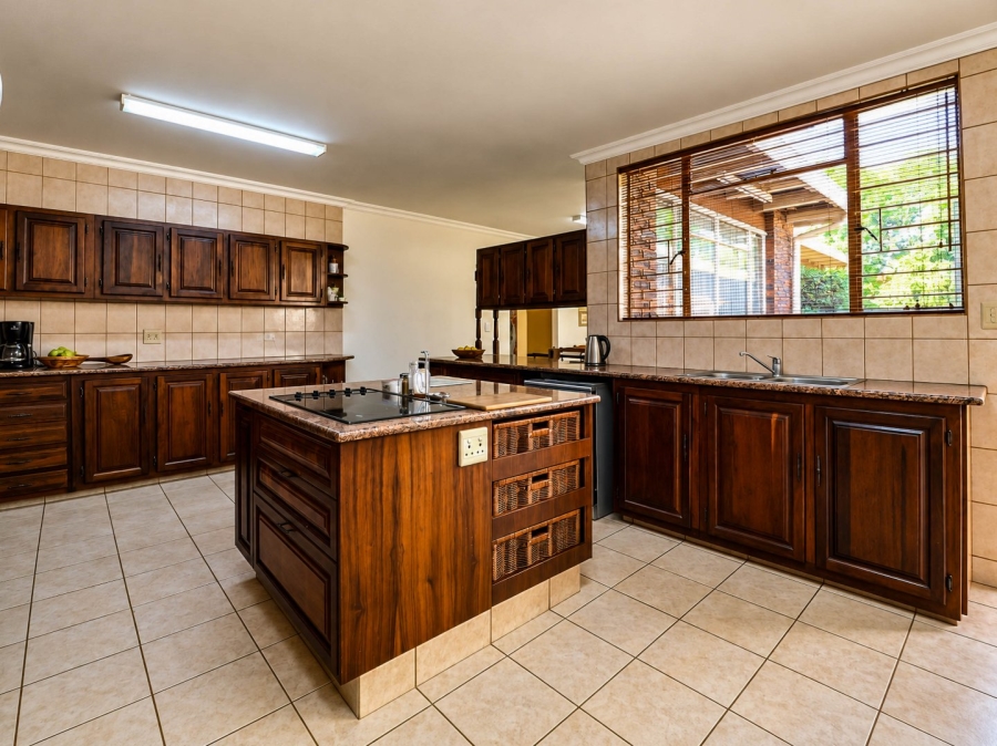 5 Bedroom Property for Sale in Wierda Park Gauteng