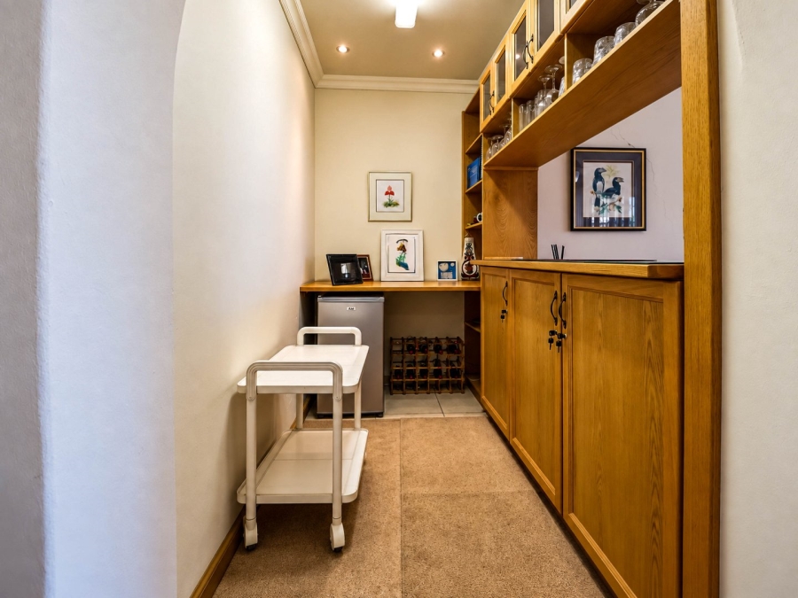 5 Bedroom Property for Sale in Wierda Park Gauteng