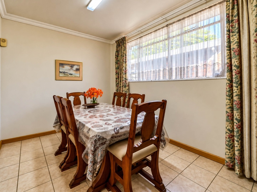 5 Bedroom Property for Sale in Wierda Park Gauteng
