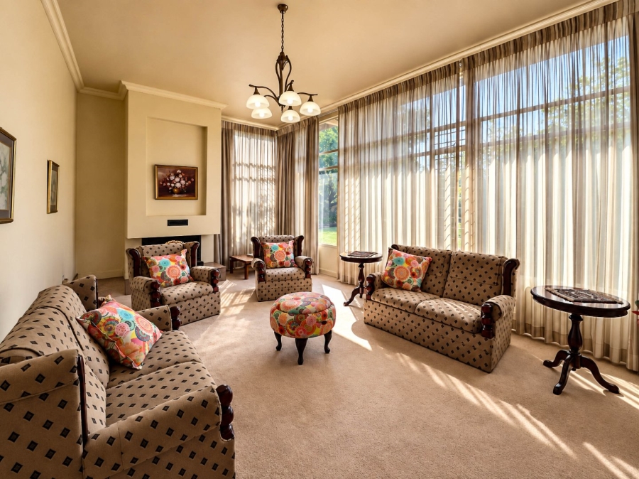 5 Bedroom Property for Sale in Wierda Park Gauteng