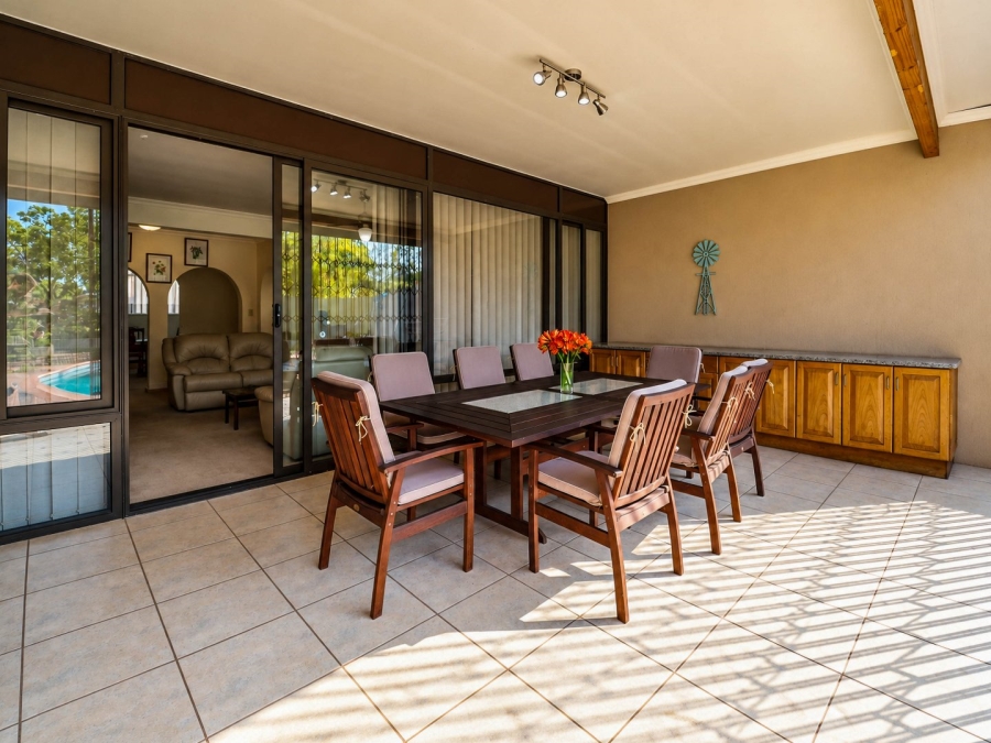 5 Bedroom Property for Sale in Wierda Park Gauteng