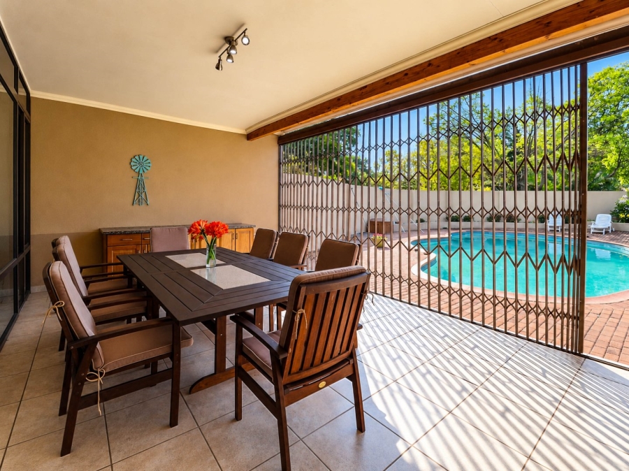 5 Bedroom Property for Sale in Wierda Park Gauteng