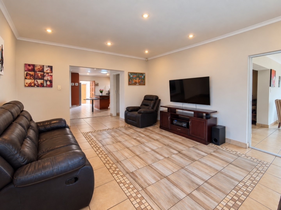 4 Bedroom Property for Sale in Sunnyridge Gauteng