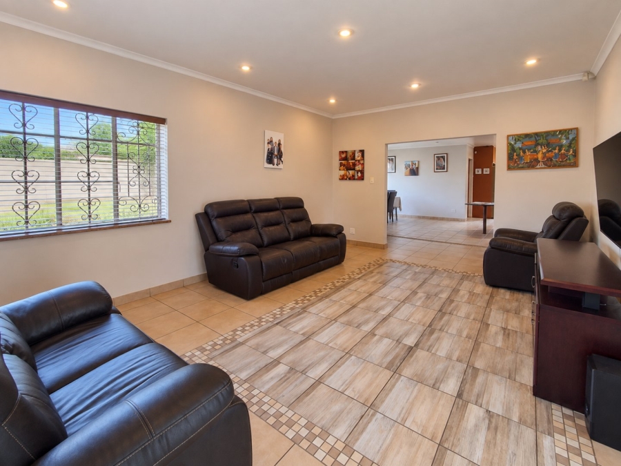 4 Bedroom Property for Sale in Sunnyridge Gauteng