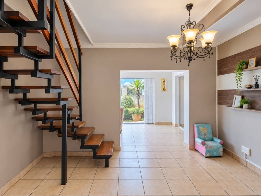 4 Bedroom Property for Sale in Sunnyridge Gauteng
