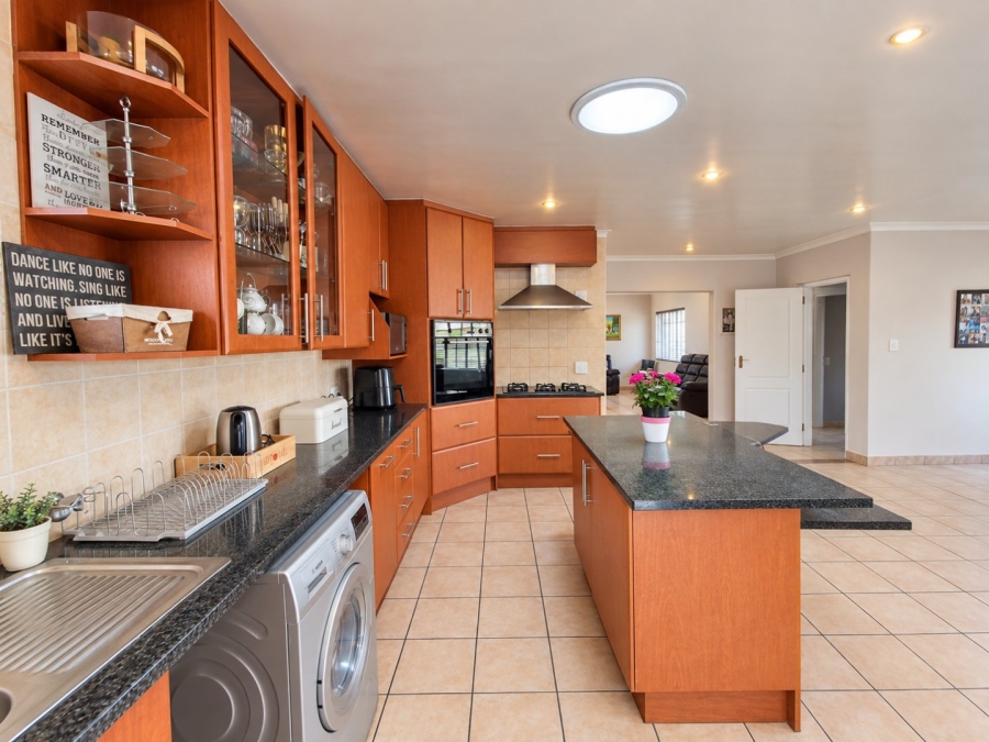4 Bedroom Property for Sale in Sunnyridge Gauteng