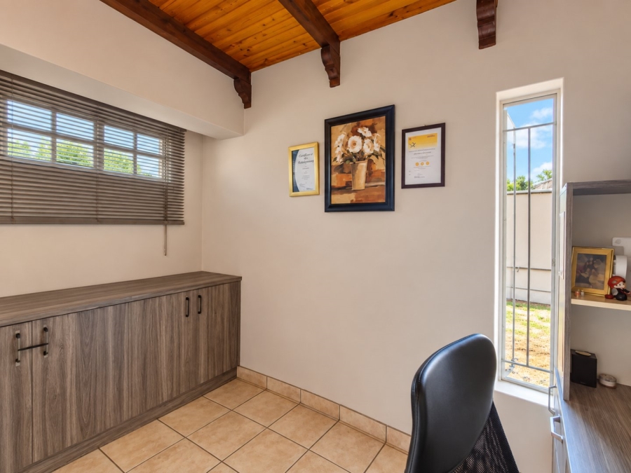 4 Bedroom Property for Sale in Sunnyridge Gauteng