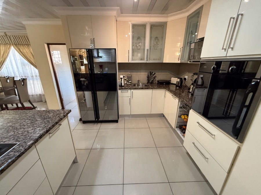 3 Bedroom Property for Sale in Highveld Gauteng