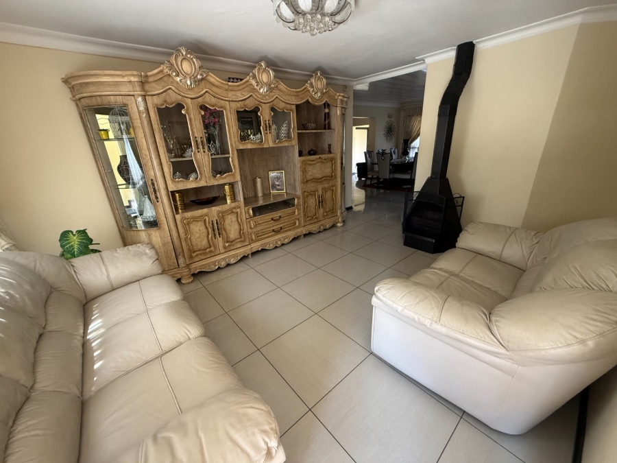 3 Bedroom Property for Sale in Highveld Gauteng