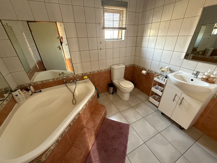 3 Bedroom Property for Sale in Highveld Gauteng