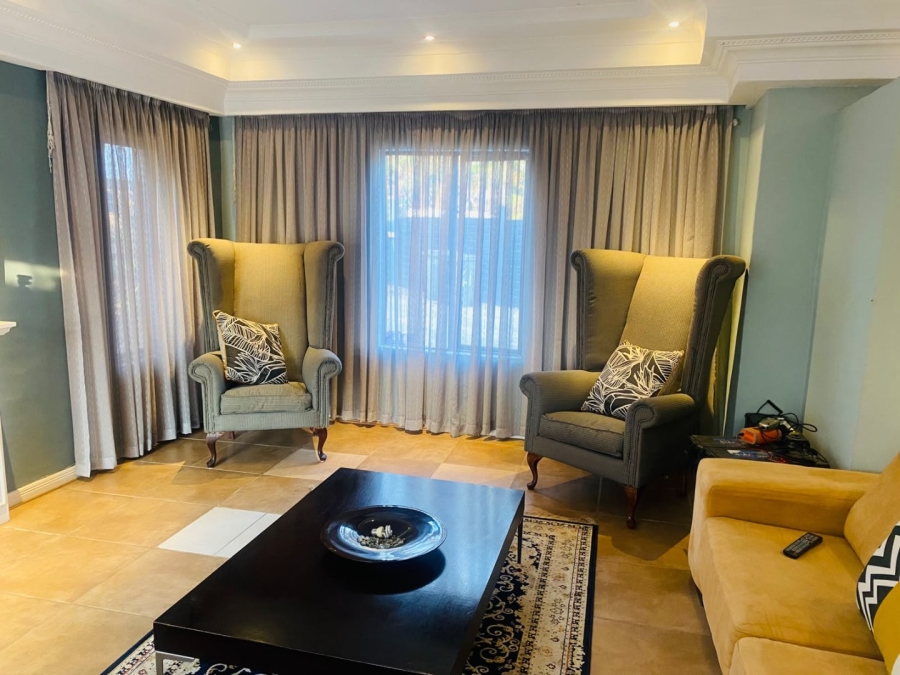 4 Bedroom Property for Sale in Clayville Industria Gauteng