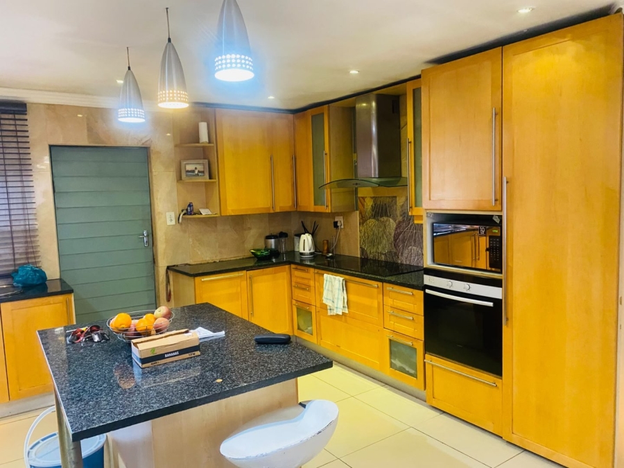4 Bedroom Property for Sale in Clayville Industria Gauteng