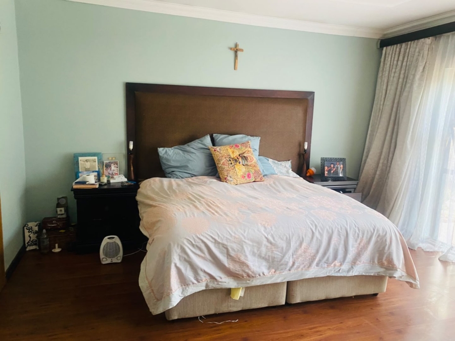 4 Bedroom Property for Sale in Clayville Industria Gauteng
