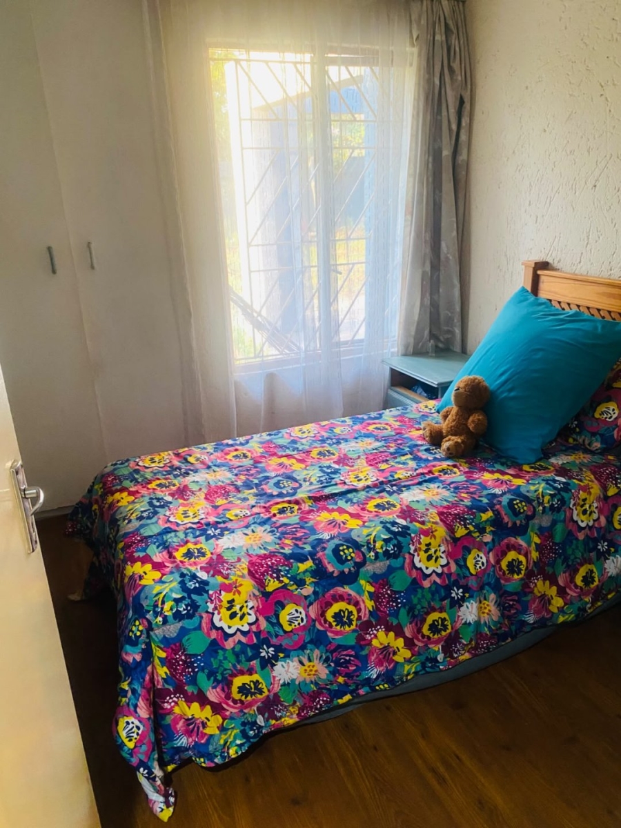 4 Bedroom Property for Sale in Clayville Industria Gauteng