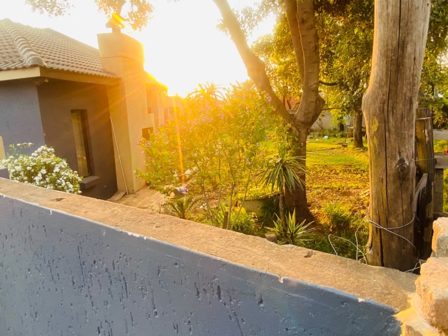 4 Bedroom Property for Sale in Clayville Industria Gauteng