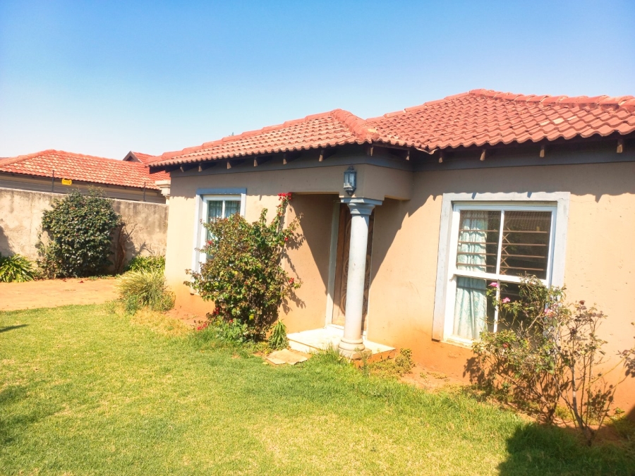 4 Bedroom Property for Sale in Spruit View Gauteng