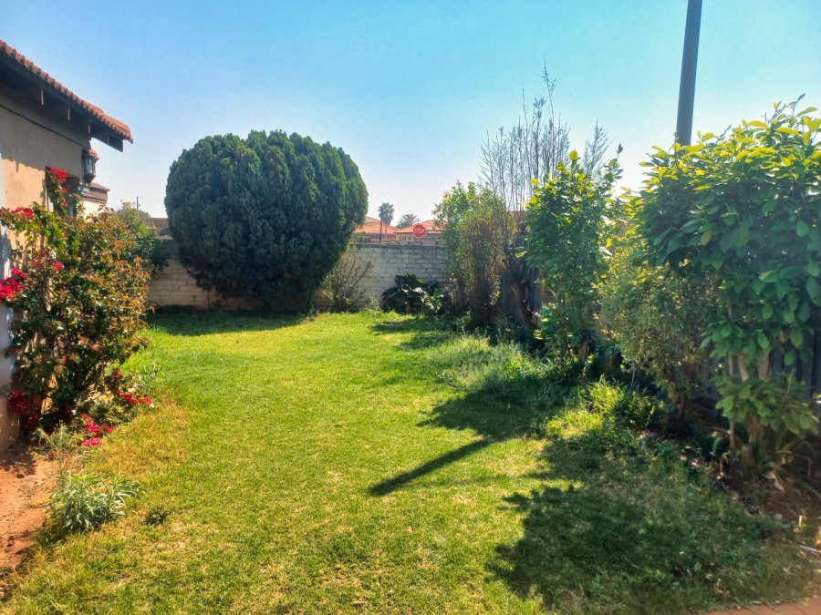 4 Bedroom Property for Sale in Spruit View Gauteng