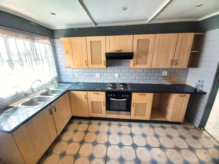 4 Bedroom Property for Sale in Spruit View Gauteng