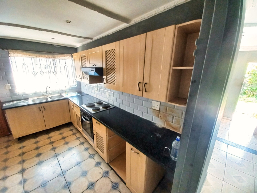 4 Bedroom Property for Sale in Spruit View Gauteng